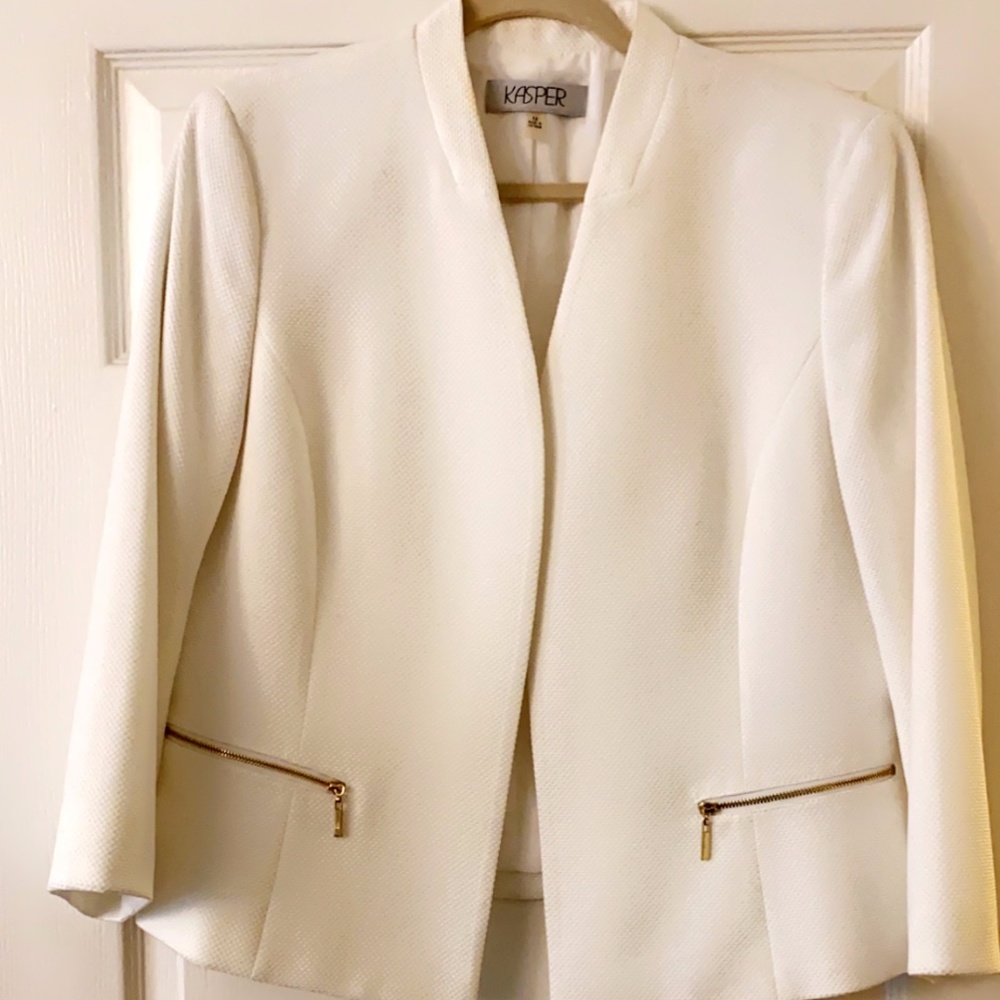 Kasper white blazer